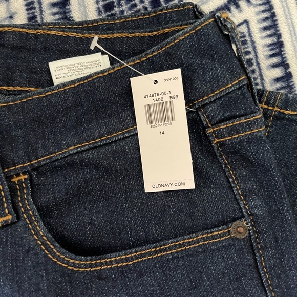 Old Navy Jeans - Picture 3 of 5